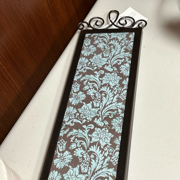 Home interiors Goes with everything sconce Damask print - Picture 5 of 14